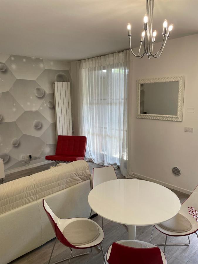 Casa Vacanze Esmeralda Zanica ภายนอก รูปภาพ