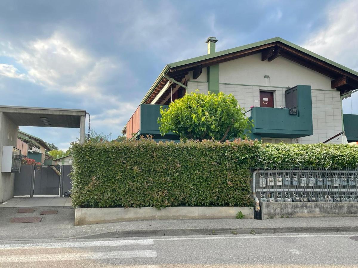 Casa Vacanze Esmeralda Zanica ภายนอก รูปภาพ